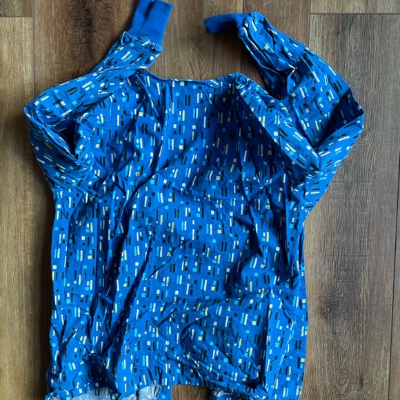 Small Cherokee long sleeve scrub button up - Picture 3 of 3